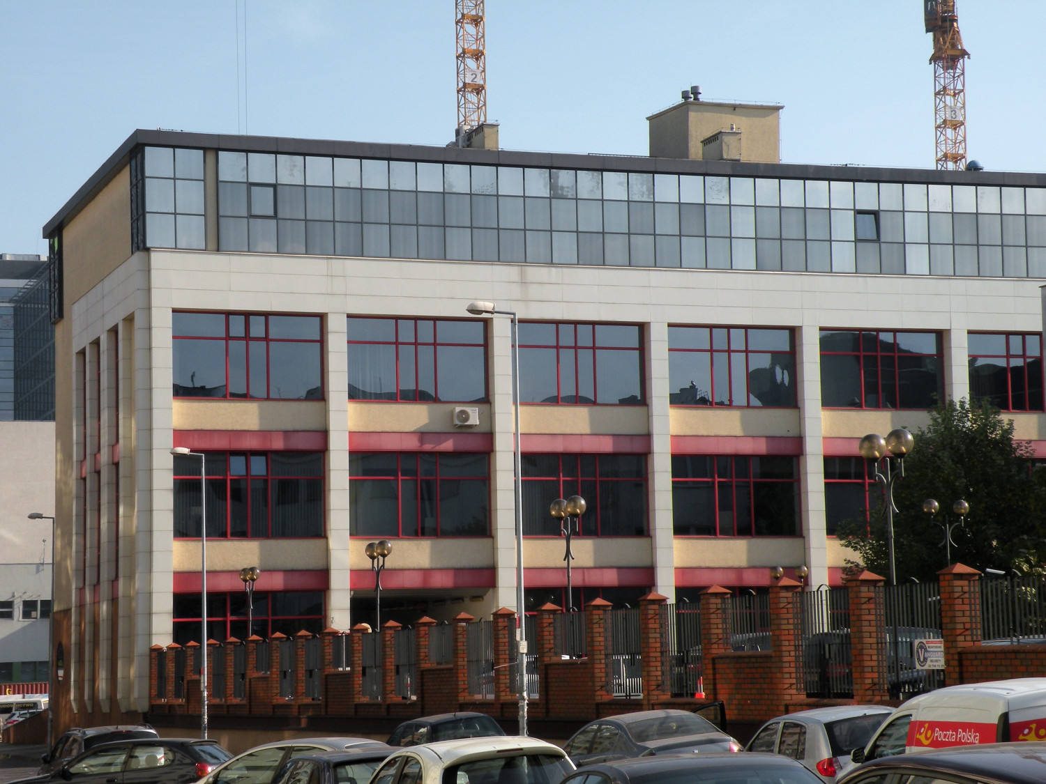 Zdjęcie architektury budynku Centrala Kredyt Banku SA